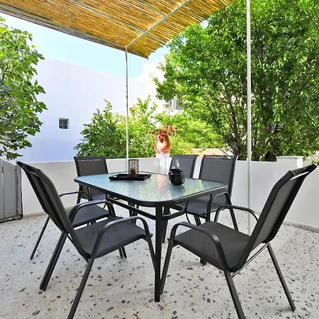 Diamond, A Modern And Stylish House, Near The Shops And Restaurants In Korissia Tatil Evi *